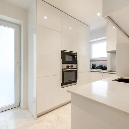 Guestready - Elegant Getaway In Estrela Apartment Lisbon